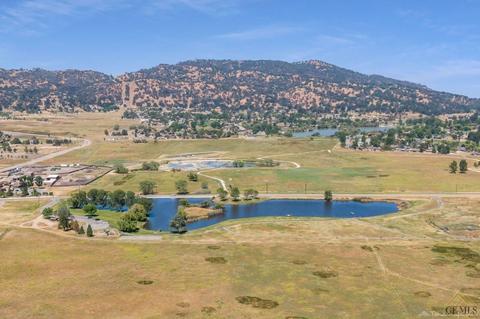 23741 Dart Dr, Tehachapi, CA 93561 photo 2