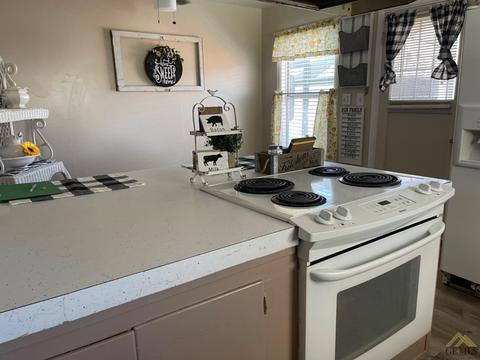 113 E Woodrow St, Taft, CA 93268 photo 20