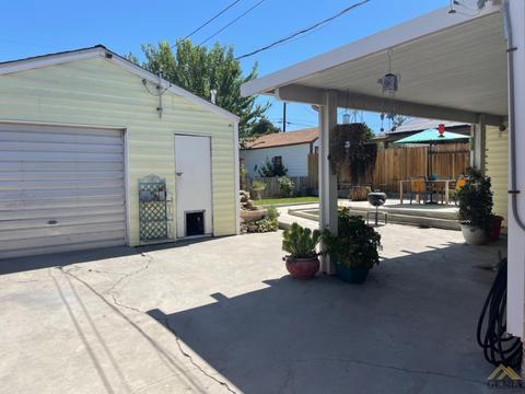 113 E Woodrow St, Taft, CA 93268 photo 29