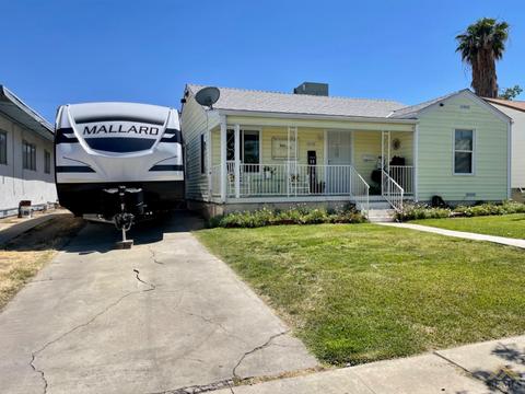 113 E Woodrow St, Taft, CA 93268 photo 4