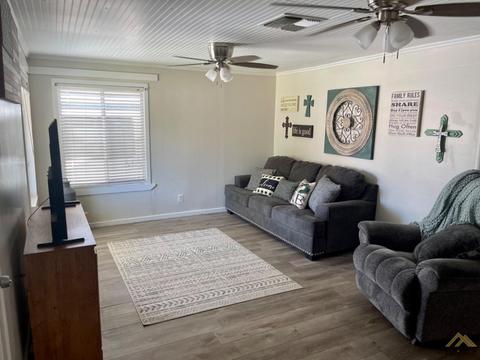 113 E Woodrow St, Taft, CA 93268 photo 13