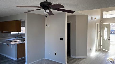 6609 Pine View Dr, Bakersfield, CA 93307 photo 5