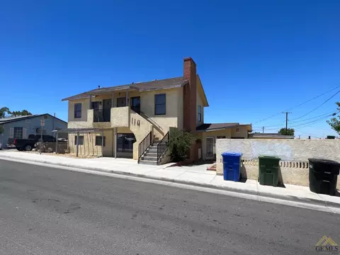 114 Oak St, Taft, CA 93268 photo 1