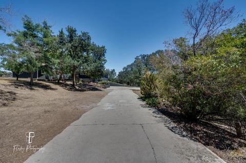 20630 Old Town Rd, Tehachapi, CA 93561 photo 2
