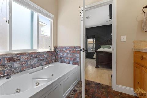 1301 Fair Oak Dr, Tehachapi, CA 93561 photo 25
