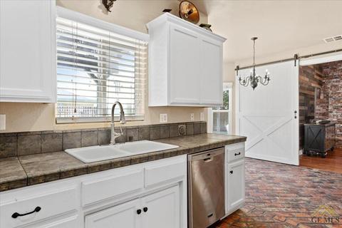 1301 Fair Oak Dr, Tehachapi, CA 93561 photo 21