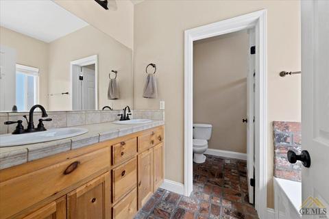 1301 Fair Oak Dr, Tehachapi, CA 93561 photo 24