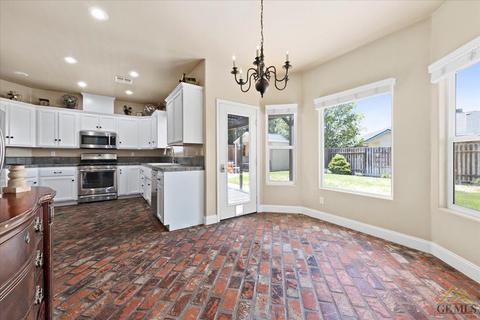 1301 Fair Oak Dr, Tehachapi, CA 93561 photo 14