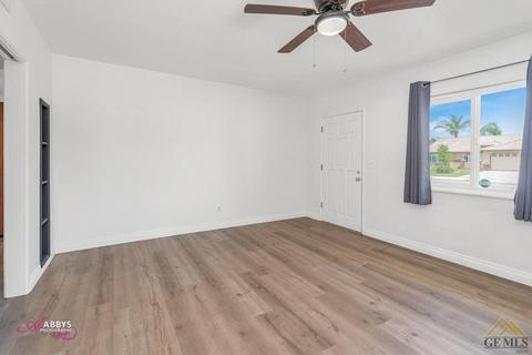 439 Mark Ave, Shafter, CA 93263 photo 19