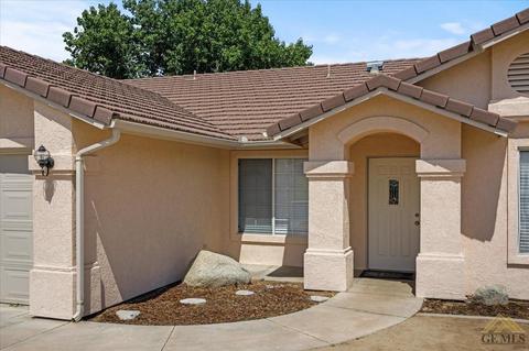 106 Lee St, Taft, CA 93268 photo 3