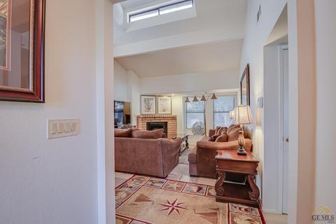8420 Stuart Ct, Bakersfield, CA 93311 photo 5