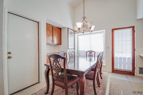 8420 Stuart Ct, Bakersfield, CA 93311 photo 9