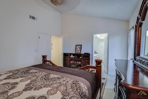 8420 Stuart Ct, Bakersfield, CA 93311 photo 18
