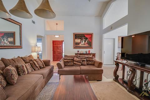8420 Stuart Ct, Bakersfield, CA 93311 photo 8