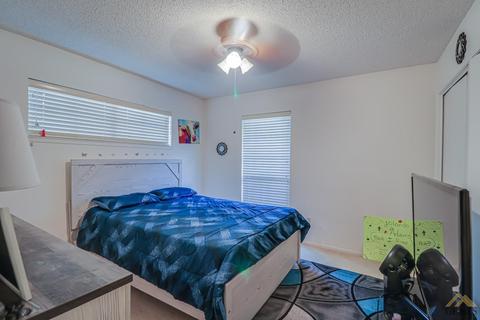 8420 Stuart Ct, Bakersfield, CA 93311 photo 14