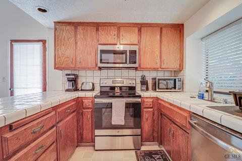 8420 Stuart Ct, Bakersfield, CA 93311 photo 13