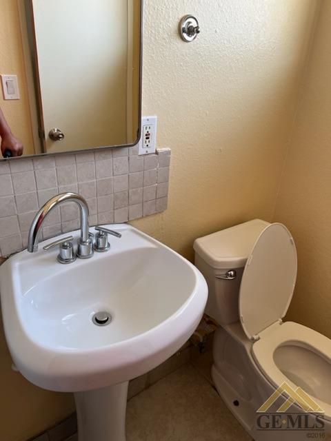 2302 Sycamore St, Wasco, CA 93280 photo 6