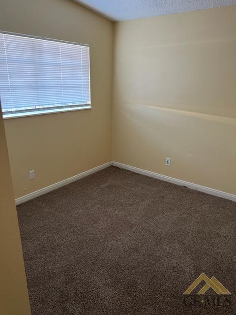 2302 Sycamore St, Wasco, CA 93280 photo 4