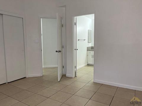 1021 Eubanks Ave, Bakersfield, CA 93307 photo 13