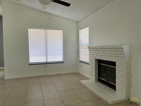 1021 Eubanks Ave, Bakersfield, CA 93307 photo 4