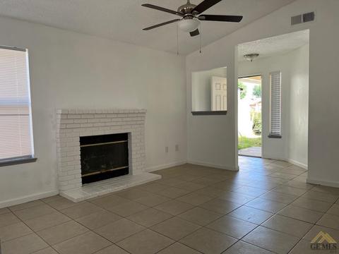 1021 Eubanks Ave, Bakersfield, CA 93307 photo 6