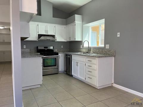 1021 Eubanks Ave, Bakersfield, CA 93307 photo 9