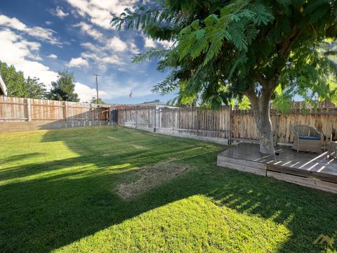 307 Parkview Cir, Taft, CA 93268 photo 5