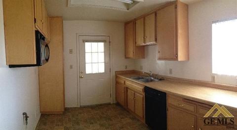 718 Madera St, Maricopa, CA 93252 photo 2