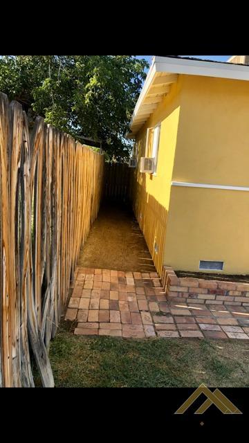 100 E St, Taft, CA 93268 photo 15