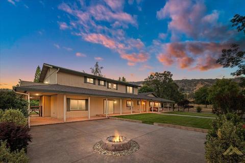 28020 Black Gold Way, Tehachapi, CA 93561 photo 4