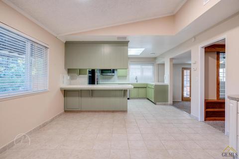 649 Peg St, Ridgecrest, CA 93555 photo 11