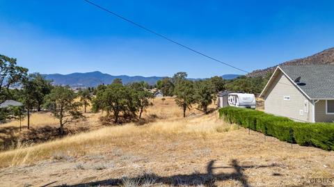 21120 White Pine Dr, Tehachapi, CA 93561 photo 1