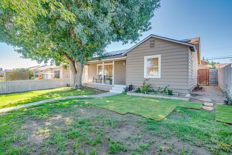 207 E Lucard St, Taft, CA 93268 photo 4