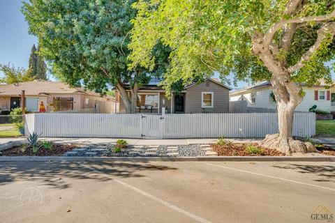 207 E Lucard St, Taft, CA 93268 photo 2