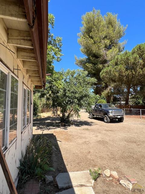 6274 Poplar St, Weldon, CA 93283 photo 18