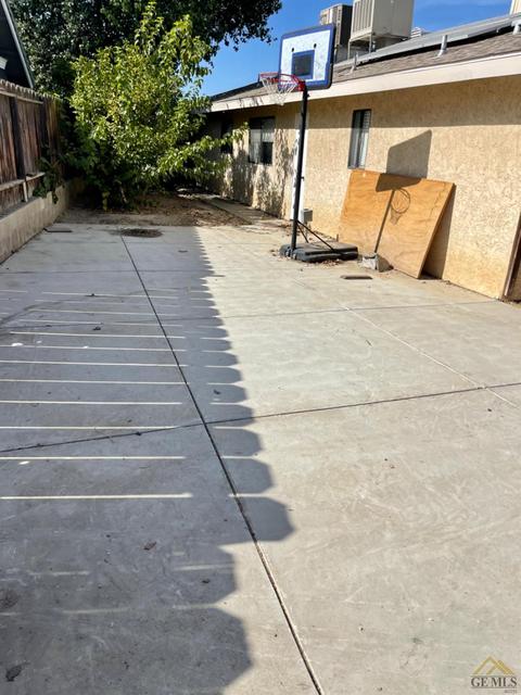 325 Pine Dr, Taft, CA 93268 photo 39