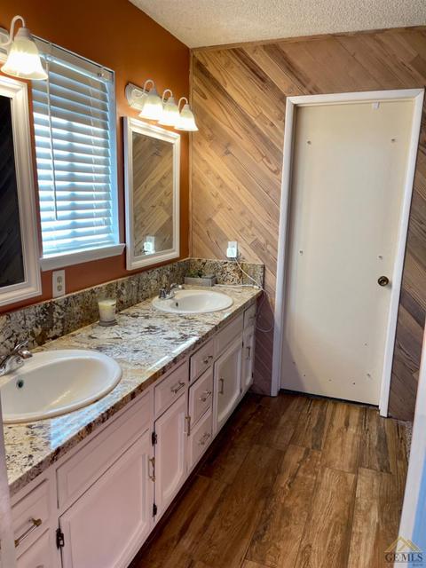 325 Pine Dr, Taft, CA 93268 photo 33