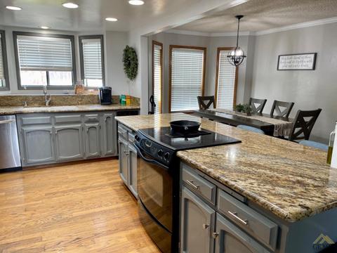 325 Pine Dr, Taft, CA 93268 photo 17