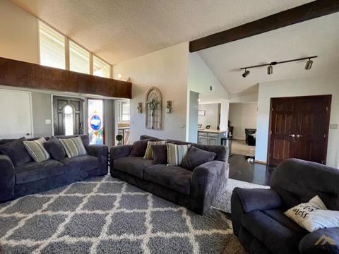 325 Pine Dr, Taft, CA 93268 photo 11