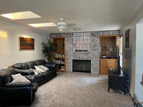 325 Pine Dr, Taft, CA 93268 photo 13