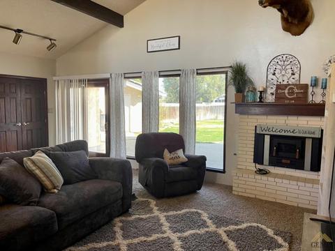 325 Pine Dr, Taft, CA 93268 photo 9
