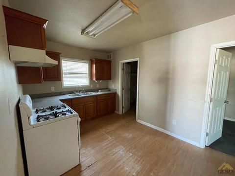 416 Pierce St, Taft, CA 93268 photo 6