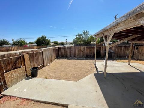 416 Pierce St, Taft, CA 93268 photo 11