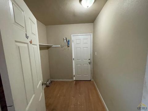 416 Pierce St, Taft, CA 93268 photo 9