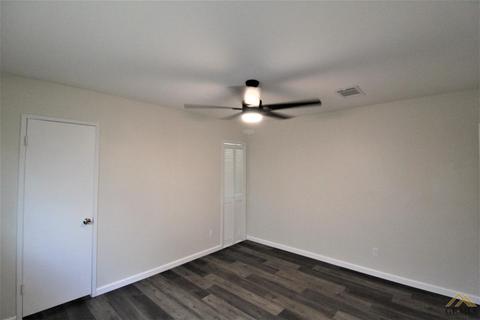 10304 Stobaugh St, Lamont, CA 93241 photo 13