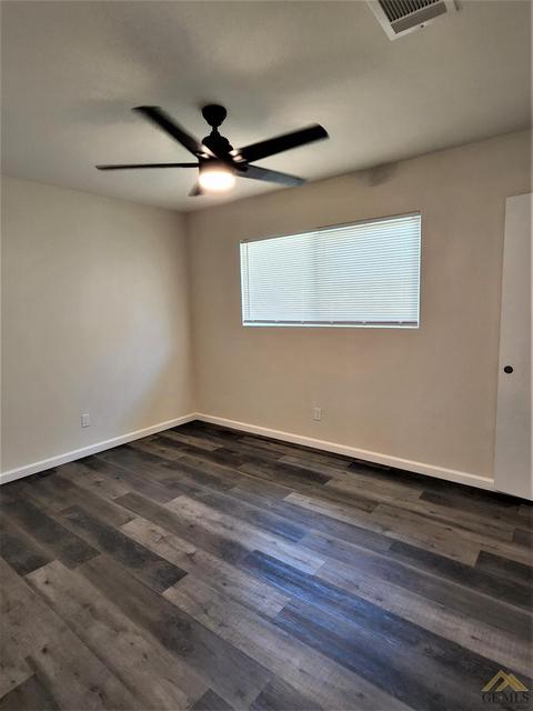 10304 Stobaugh St, Lamont, CA 93241 photo 12