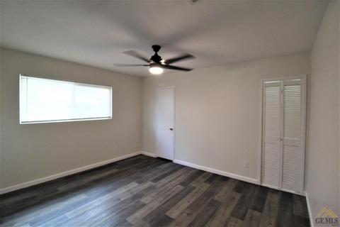 10304 Stobaugh St, Lamont, CA 93241 photo 14