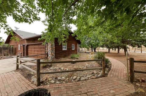 21801 Old Town Rd, Tehachapi, CA 93561 photo 4