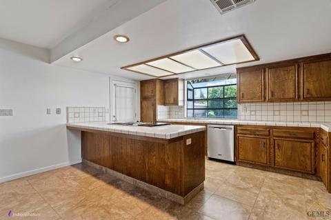 829 B St, Taft, CA 93268 photo 6