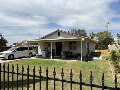 604 Curtis Dr, Bakersfield, CA 93307 photo 2